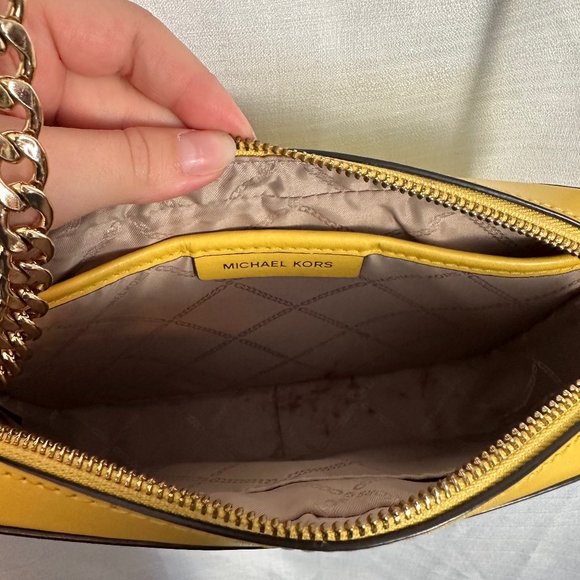 Michael Kors East-West Crossbody bag - Picture 3 of 5